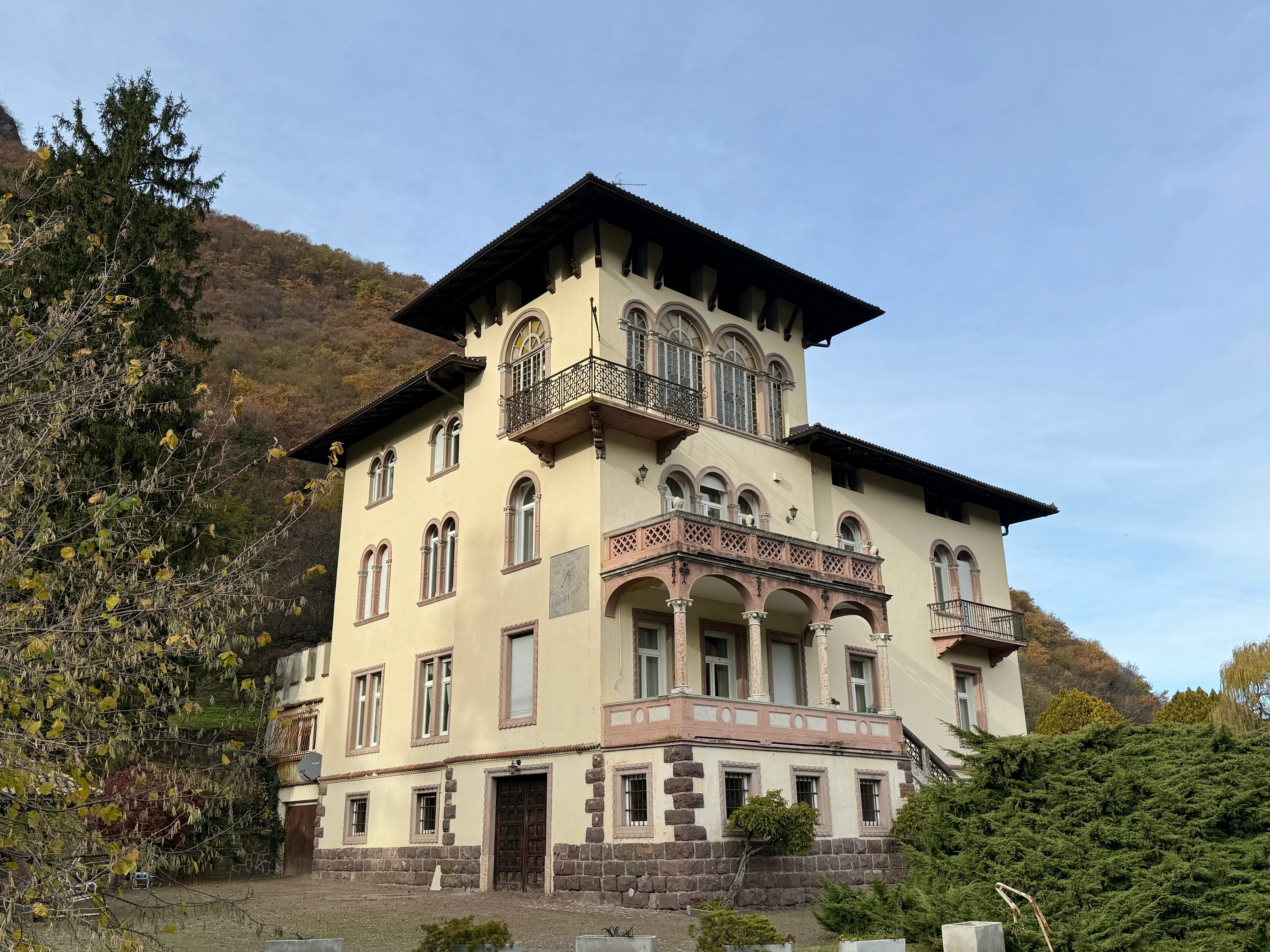 Villa Liberty d'autore firmata Emilio Paor