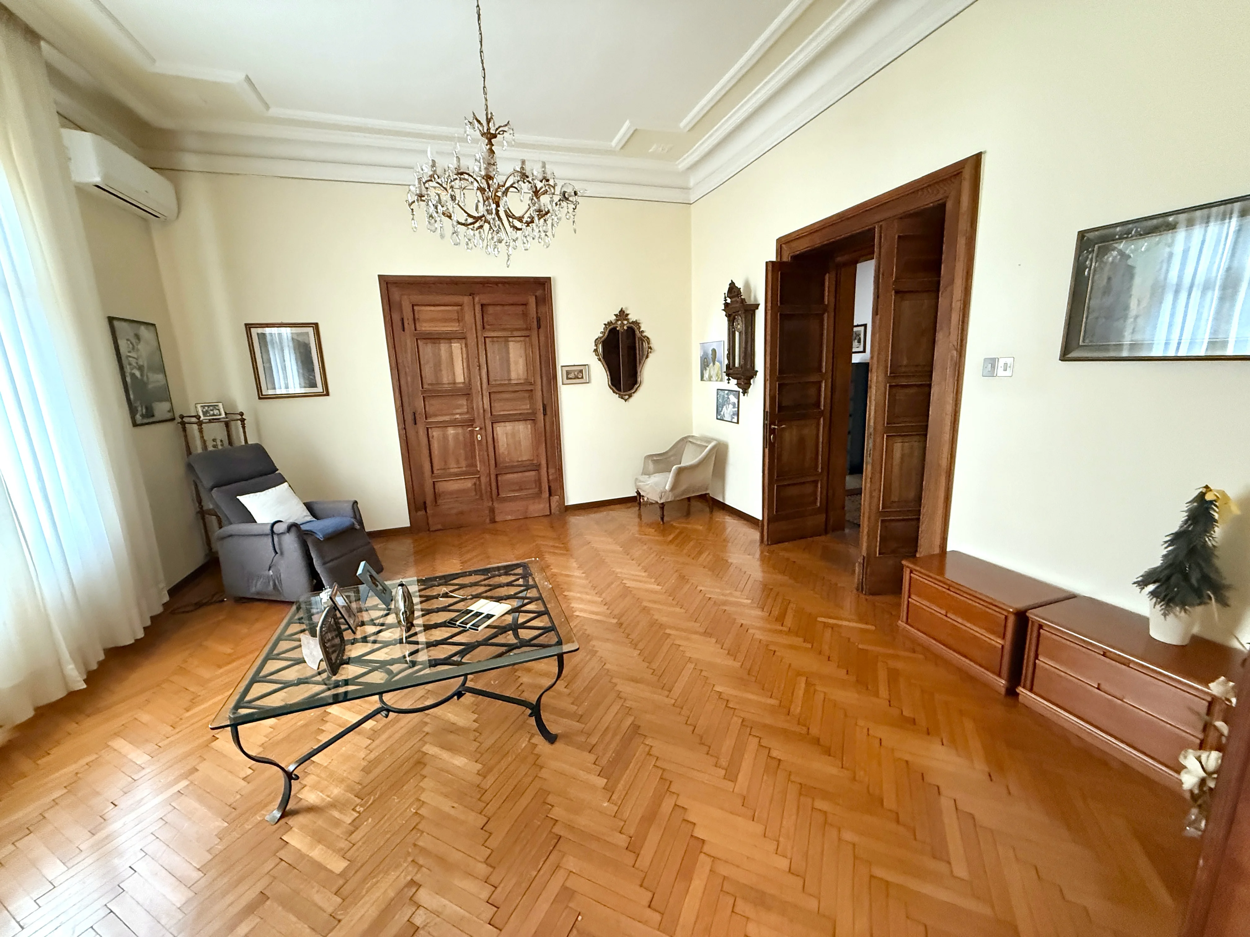 Eine ikonische Liberty-Villa von Emilio Paor