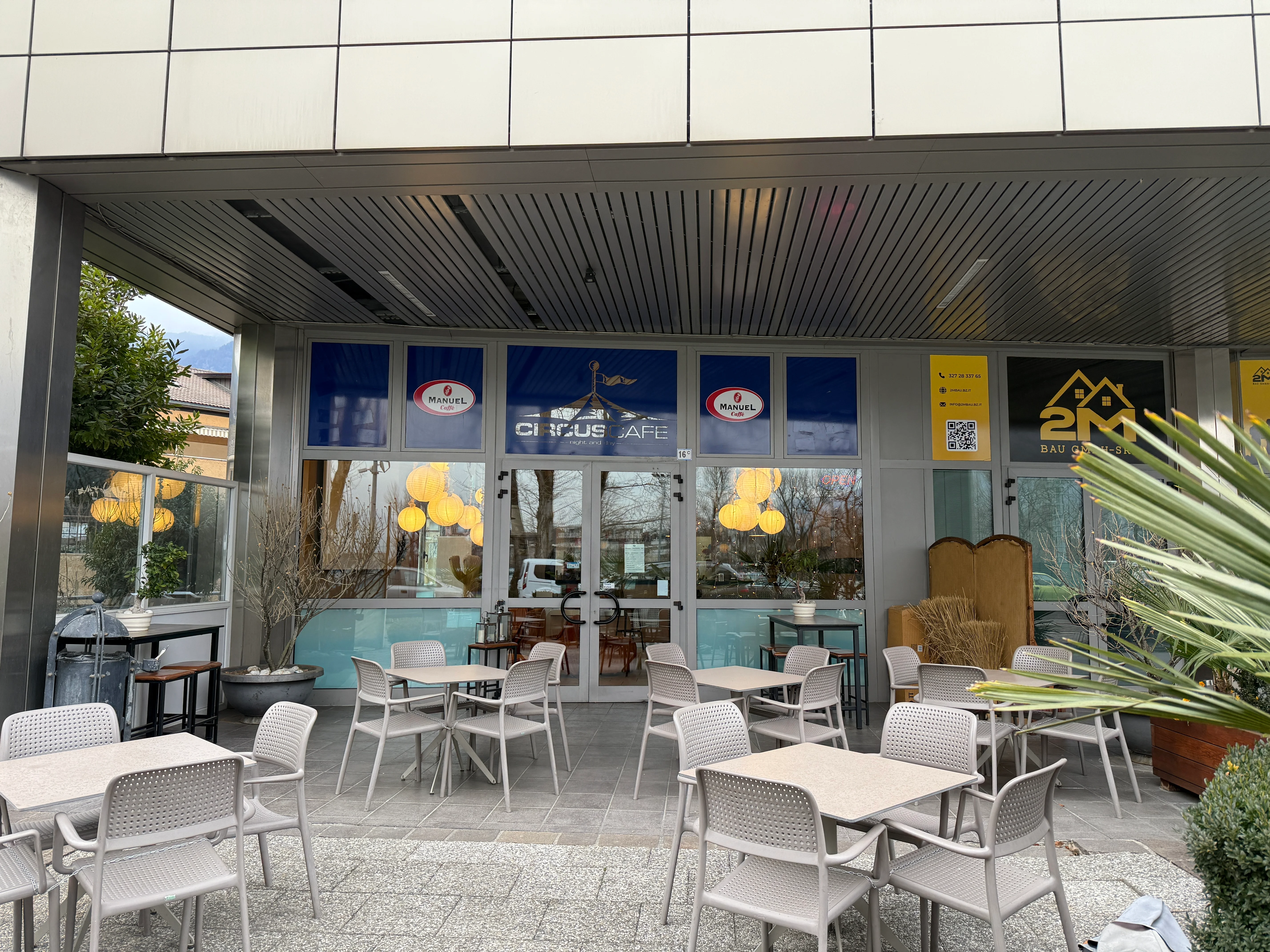 Ristorante con licenza bar, canna fumaria e terrazza – Merano